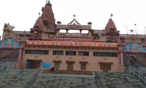 Farrukhabad: महेंद्र प्रताप ने किया मथुरा में श्री कृष्ण मंदिर बनाने का एलान Farrukhabad: महेंद्र प्रताप ने किया मथुरा में श्री कृष्ण मंदिर बनाने का एलान