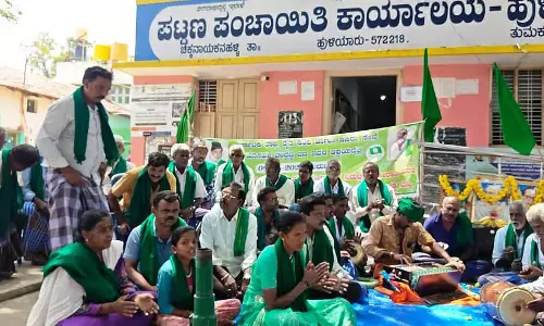 सांथे मैदान में बुनियादी सुविधाओं की कमी: किसान संघ का विरोध प्रदर्शन छठे दिन भी जारी