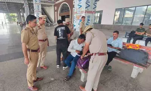 Jalandhar रेलवे स्टेशनों पर तलाशी अभियान Jalandhar रेलवे स्टेशनों पर तलाशी अभियान