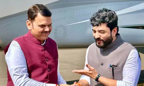 CM ने सोलापुर एयरपोर्ट का उद्घाटन किया, मुंबई से फ्लाइट सर्विस शुरू