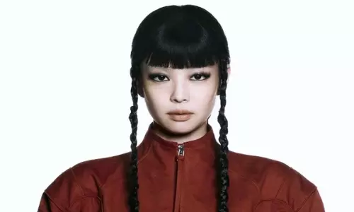 BLACKPINK सदस्य की हालिया हरकतों से अफवाहें उड़ीं BLACKPINK सदस्य की हालिया हरकतों से अफवाहें उड़ीं