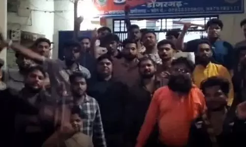 गौमांस पकाते पकड़ाए दो युवक, बजरंग दल एक्टिव