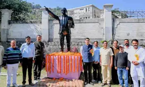 Chamba में अंबेडकर की प्रतिमा का अनावरण Chamba में अंबेडकर की प्रतिमा का अनावरण