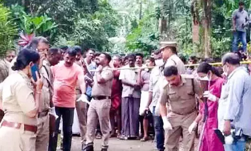 Kerala : मरुथमकाडु में दोहरी मौत से सदमे में लोग Kerala : मरुथमकाडु में दोहरी मौत से सदमे में लोग