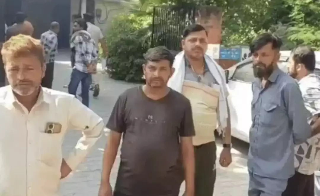 Panipat: टाई से फंदा लगाकर छात्र ने पानीपत में तोड़ा दम Panipat: टाई से फंदा लगाकर छात्र ने पानीपत में तोड़ा दम
