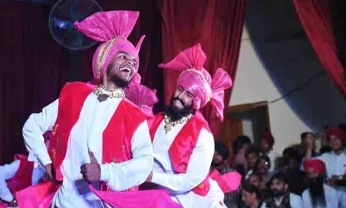 Ludhiana: पंजाबी संस्कृति के जश्न के साथ क्षेत्रीय युवा महोत्सव का समापन