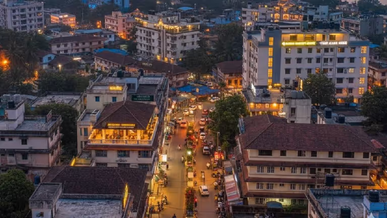 Assam : क्या गुवाहाटी का तेजी से बढ़ता होमस्टे बाजार कानून-व्यवस्था के संकट की ओर बढ़ रहा है Assam : क्या गुवाहाटी का तेजी से बढ़ता होमस्टे बाजार कानून-व्यवस्था के संकट की ओर बढ़ रहा है