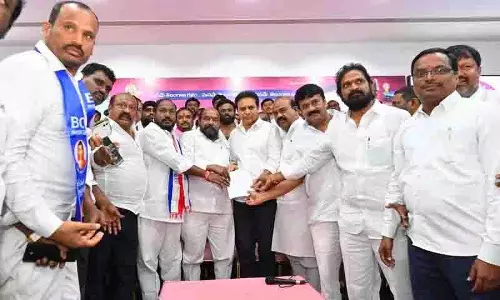 KTR ने बीसी आरक्षण के लिए एकजुट आंदोलन का आह्वान किया, बीआरएस बीसी बंद का समर्थन करेगा