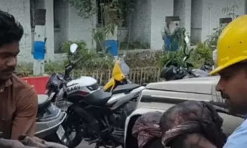 बारूद गाड़ी कोरबा में हादसे का शिकार, चपेट में आने से कर्मचारी की हालत नाजुक बारूद गाड़ी कोरबा में हादसे का शिकार, चपेट में आने से कर्मचारी की हालत नाजुक