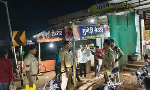 ढाबा और होटल में छापा, दुर्ग के पाटन इलाके में मचा हड़कंप ढाबा और होटल में छापा, दुर्ग के पाटन इलाके में मचा हड़कंप