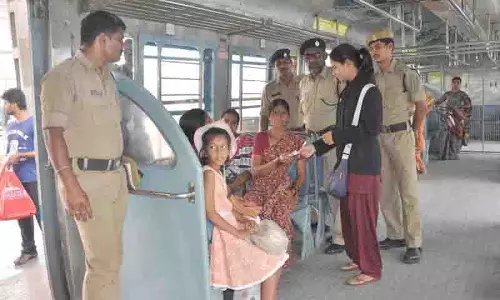 SCR ने एक दिन में 1.08 करोड़ रुपये की टिकट जांच आय का रिकॉर्ड बनाया