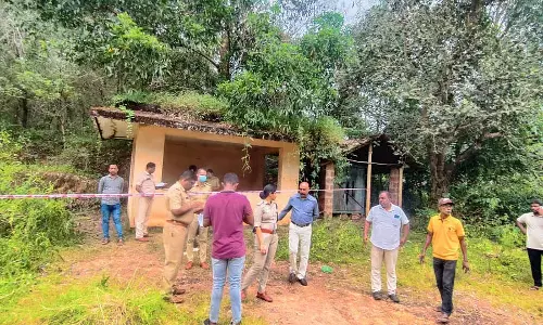 Karnataka  : बस स्टैंड पर एक आदमी की लाश मिली