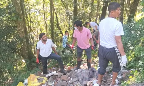 Sikkim :  गेजिंग-साक्योंग रोड के पास से कचरा हटाने का काम शुरू