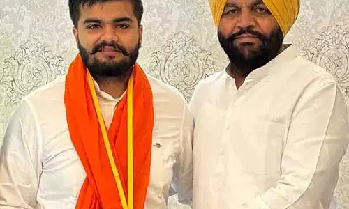 राज्य निशानेबाजी चैंपियनशिप में कांस्य पदक जीतने पर निशानेबाज Danishdeep Singh सम्मानित राज्य निशानेबाजी चैंपियनशिप में कांस्य पदक जीतने पर निशानेबाज Danishdeep Singh सम्मानित