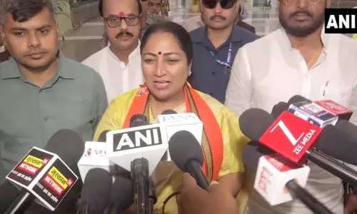 सीएम रेखा गुप्ता ने BJP उम्मीदवारों के नामांकन पर जताया उत्साह सीएम रेखा गुप्ता ने BJP उम्मीदवारों के नामांकन पर जताया उत्साह