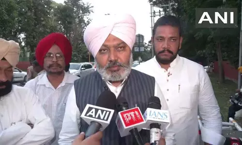 AAP प्रतिनिधिमंडल ने राज्यपाल से SC/ST के खिलाफ अत्याचार पर की चर्चा