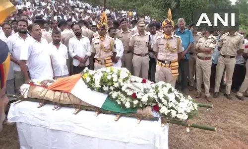 पूर्व मुख्यमंत्री और मंत्री रवि नायक का राजकीय सम्मान के साथ अंतिम संस्कार