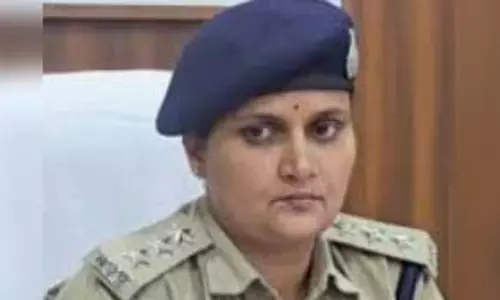 CSP पूजा पांडेय बच्ची के साथ कोर्ट में पेश, 10 पुलिसकर्मी 3 दिन की रिमांड पर CSP पूजा पांडेय बच्ची के साथ कोर्ट में पेश, 10 पुलिसकर्मी 3 दिन की रिमांड पर