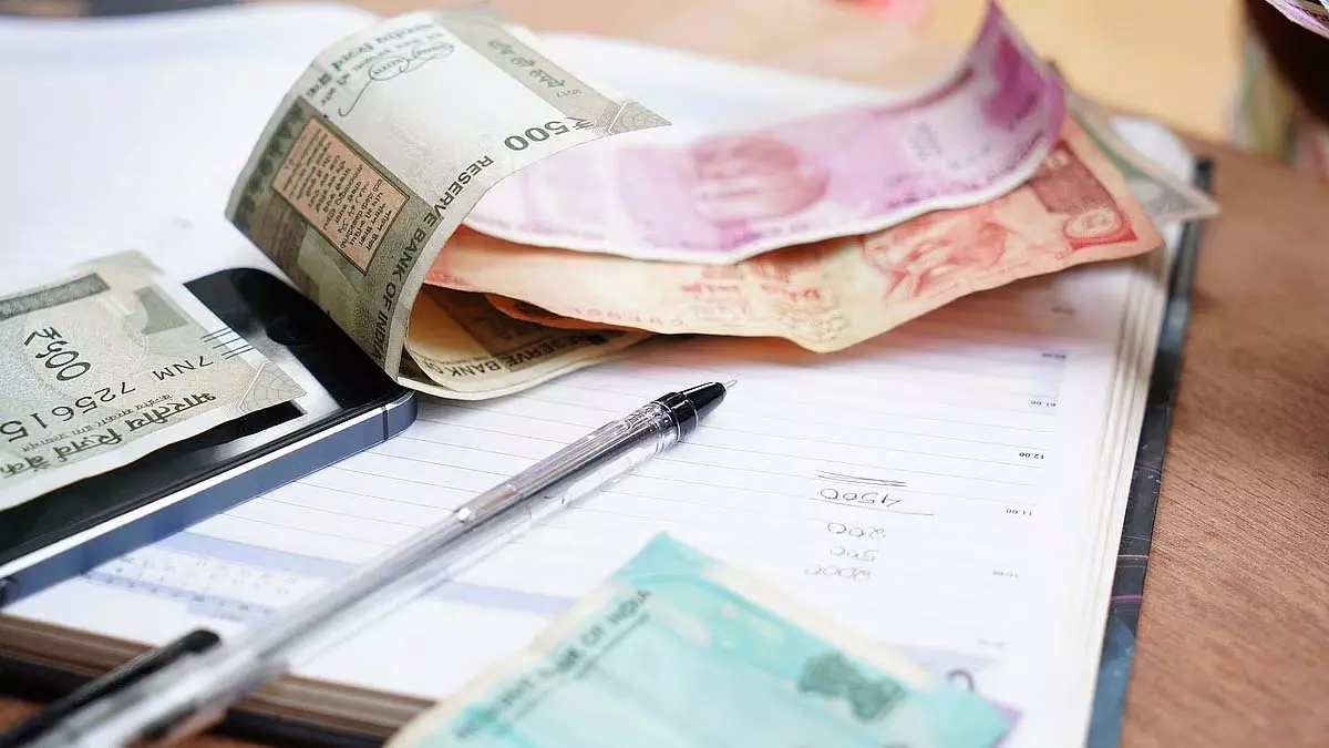 CBI ने नासिक CGST सुपरिटेंडेंट को ₹5 लाख रिश्वत लेते हुए गिरफ्तार किया CBI ने नासिक CGST सुपरिटेंडेंट को ₹5 लाख रिश्वत लेते हुए गिरफ्तार किया