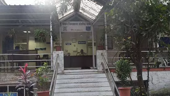Pune : डेक्कन में अधिकारी बनकर साइबर ठगों ने 88 साल के बुजुर्ग से ₹19.80 लाख ठगे Pune : डेक्कन में अधिकारी बनकर साइबर ठगों ने 88 साल के बुजुर्ग से ₹19.80 लाख ठगे