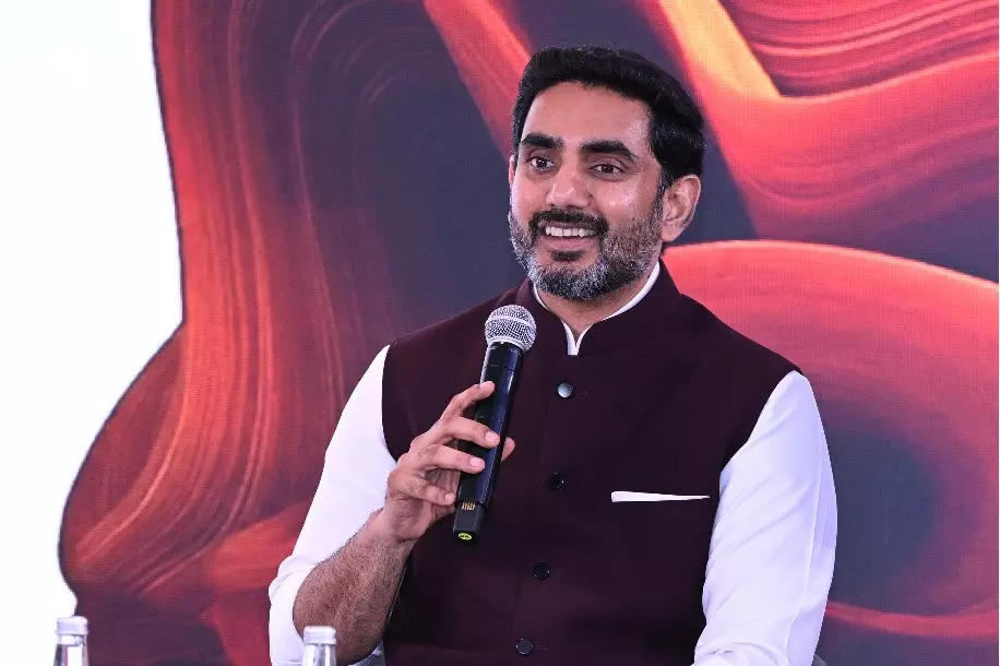 Google विशाखापत्तनम के परिदृश्य को वैसे ही बदलेगा जैसे माइक्रोसॉफ्ट ने हैदराबाद को बदला: लोकेश Google विशाखापत्तनम के परिदृश्य को वैसे ही बदलेगा जैसे माइक्रोसॉफ्ट ने हैदराबाद को बदला: लोकेश