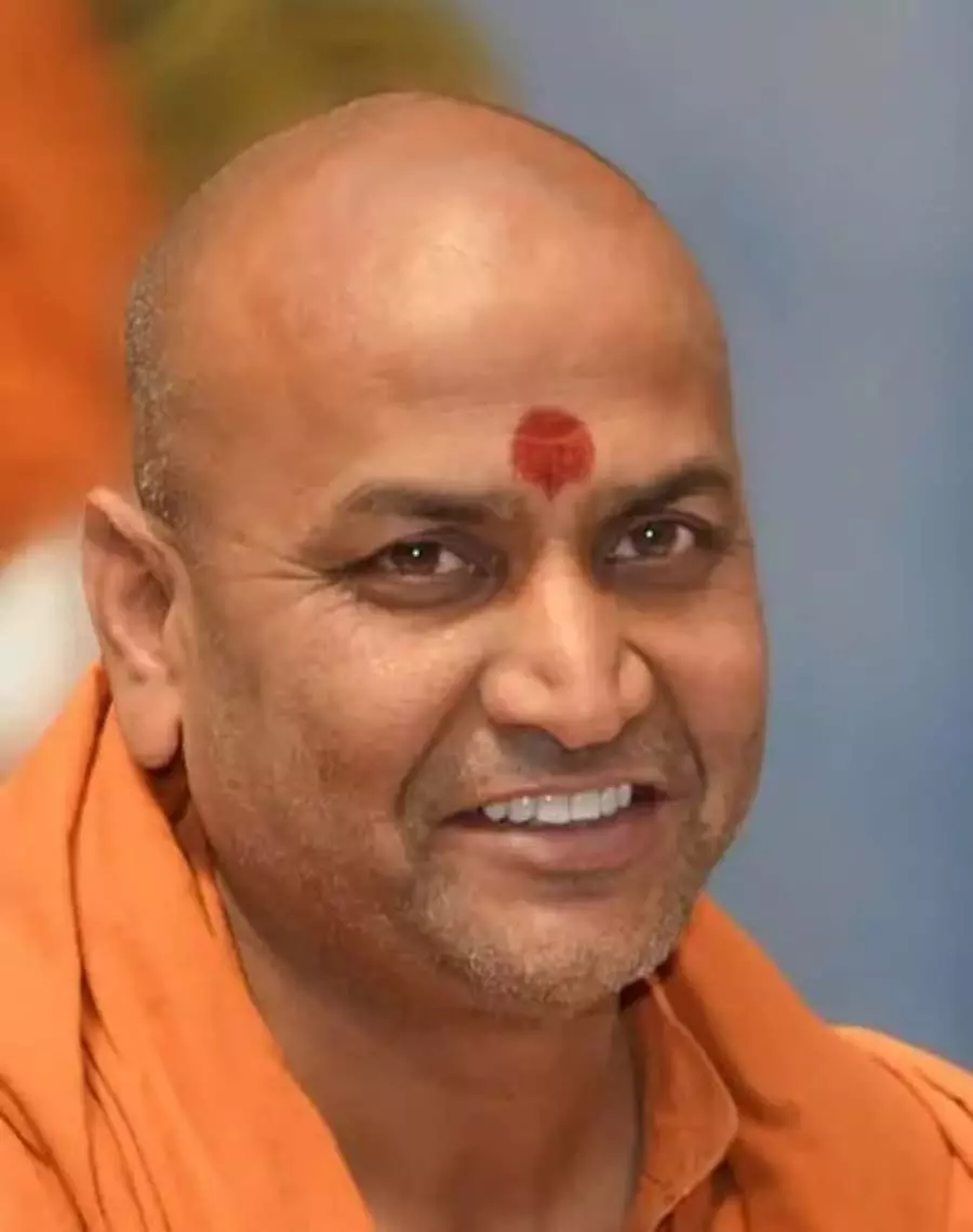 Karnataka : कनेरी अदृश्य कदासिद्धेश्वर स्वामीजी के विजयपुरा जिले में प्रवेश पर रोक Karnataka : कनेरी अदृश्य कदासिद्धेश्वर स्वामीजी के विजयपुरा जिले में प्रवेश पर रोक