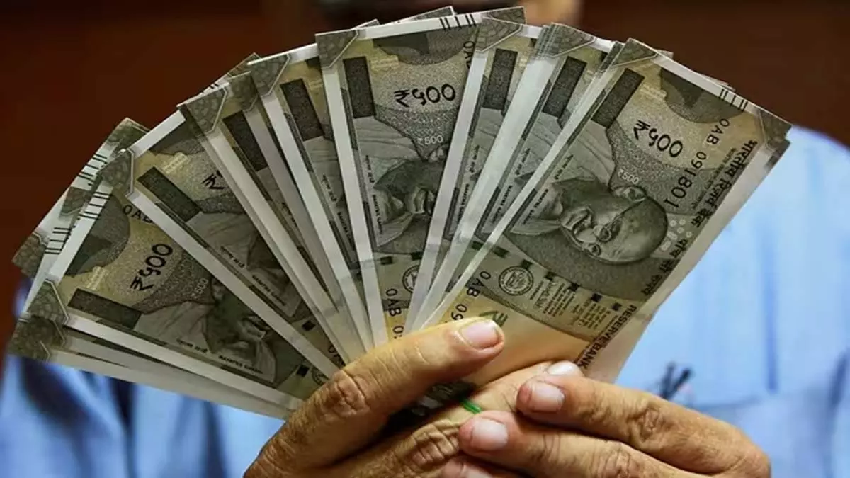 पंचायत पेंशन का पैसा बचाने के लिए PEO नाले में कूदा; हिम्मत वाले किसान ने लुटेरों को भगाया पंचायत पेंशन का पैसा बचाने के लिए PEO नाले में कूदा; हिम्मत वाले किसान ने लुटेरों को भगाया