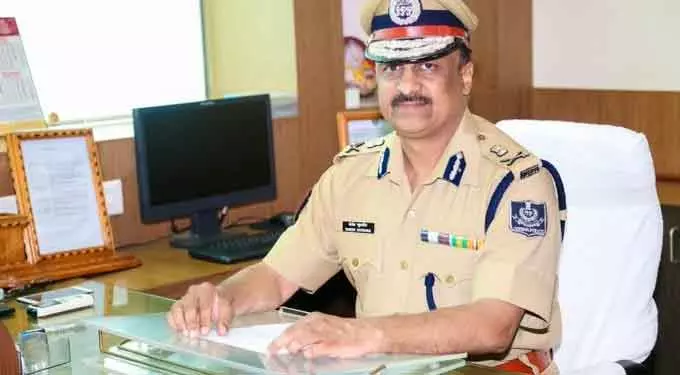 Odisha DGP ने राज्य पुलिस कार्यक्रम में महिलाओं और बच्चों की सुरक्षा पर दिया जोर Odisha DGP ने राज्य पुलिस कार्यक्रम में महिलाओं और बच्चों की सुरक्षा पर दिया जोर
