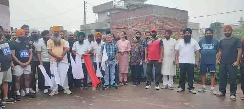 Punjab: साहनेवाल मैराथन में 240 धावकों ने लिया हिस्सा Punjab: साहनेवाल मैराथन में 240 धावकों ने लिया हिस्सा