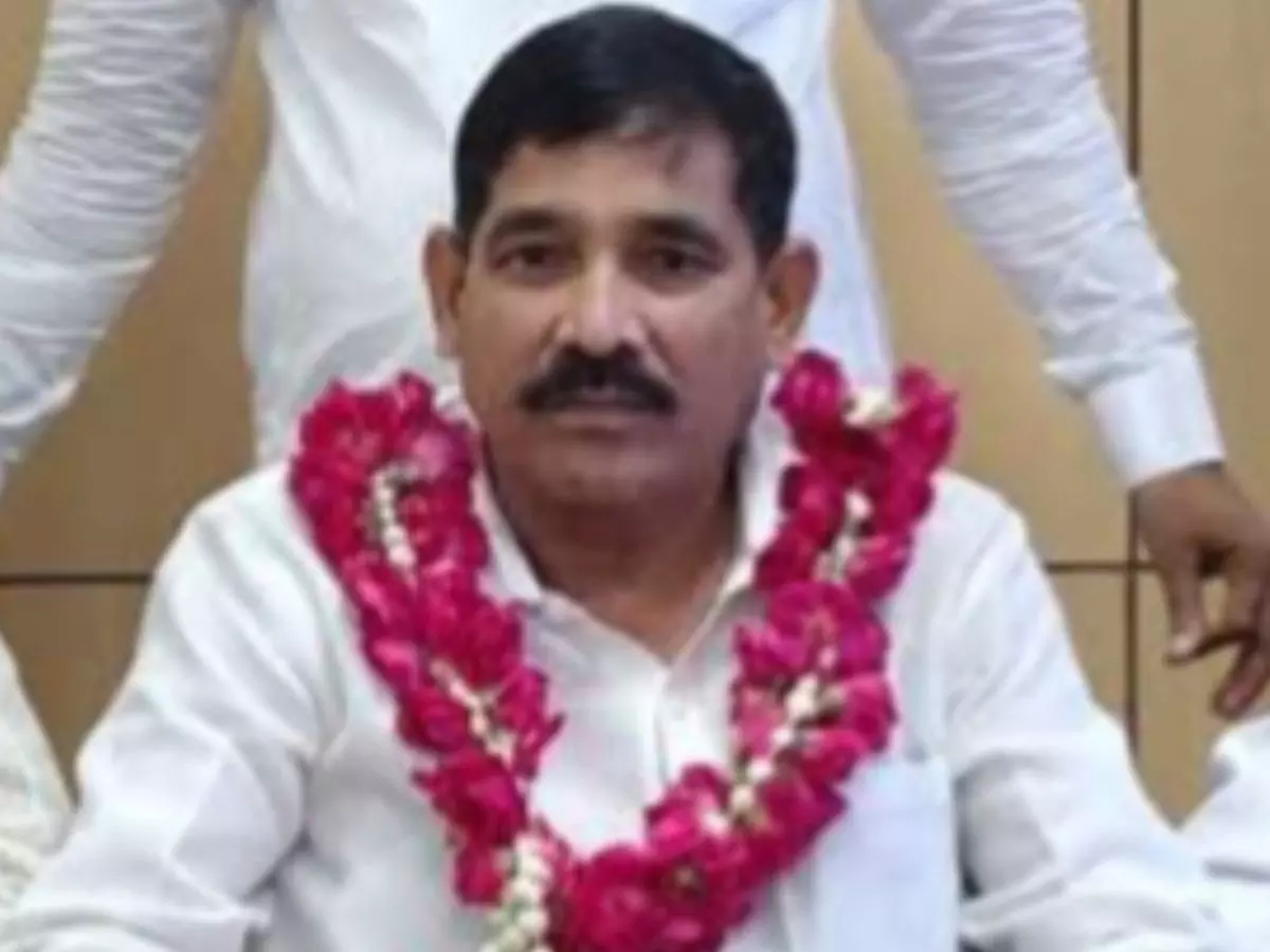 Bareilly: अफजल ने कोर्ट में किया आत्मसमर्पण Bareilly: अफजल ने कोर्ट में किया आत्मसमर्पण
