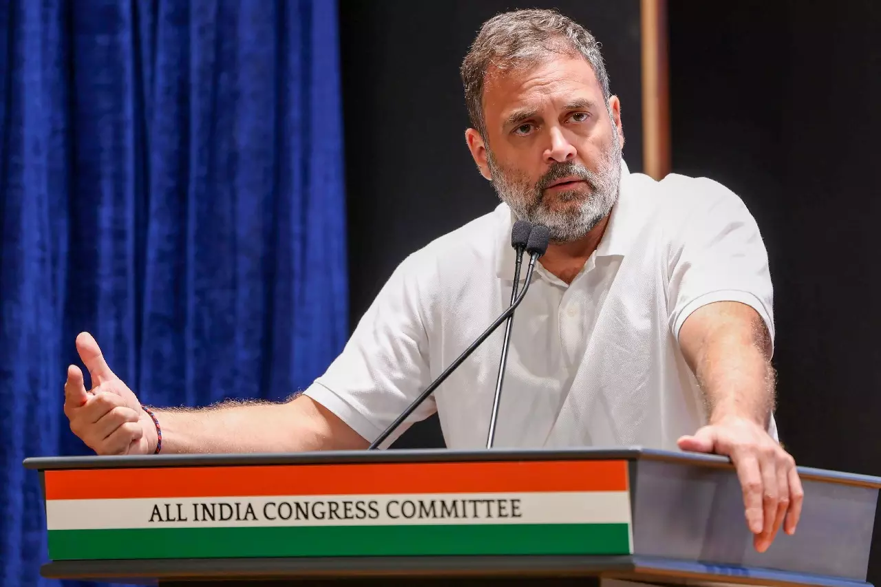Rahul Gandhi ने रूसी तेल पर ट्रंप के ताजा दावे को लेकर केंद्र पर निशाना साधा Rahul Gandhi ने रूसी तेल पर ट्रंप के ताजा दावे को लेकर केंद्र पर निशाना साधा