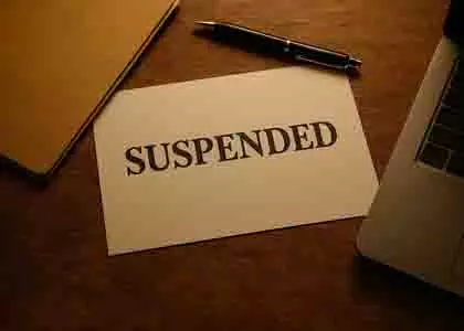 Kerala: 9वीं कक्षा के छात्र की मौत के बाद दो स्कूल अधिकारी निलंबित Kerala: 9वीं कक्षा के छात्र की मौत के बाद दो स्कूल अधिकारी निलंबित
