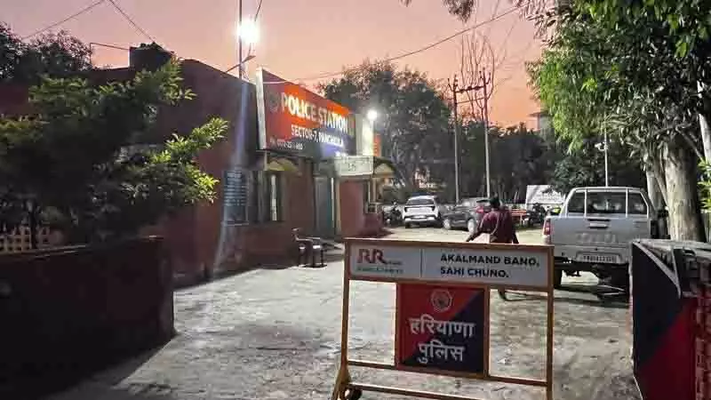 पंचकूला सेक्टर 7 पुलिस स्टेशन में साउंडप्रूफिंग से लेकर साइनेज तक के उन्नयन का आदेश, DGP ने दिया आदेश पंचकूला सेक्टर 7 पुलिस स्टेशन में साउंडप्रूफिंग से लेकर साइनेज तक के उन्नयन का आदेश, DGP ने दिया आदेश