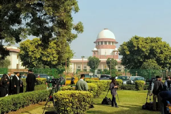 Telangana में पिछड़ा वर्ग के 42% आरक्षण पर सुप्रीम कोर्ट ने रोक नहीं हटाई Telangana में पिछड़ा वर्ग के 42% आरक्षण पर सुप्रीम कोर्ट ने रोक नहीं हटाई