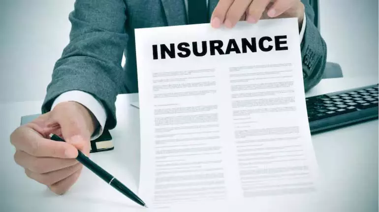 Health insurance या चिकित्सा कोष: कौन सा बेहतर विकल्प है? Health insurance या चिकित्सा कोष: कौन सा बेहतर विकल्प है?