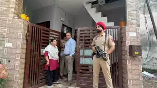 Dera Bassi में 85 वर्षीय दादी का गला रेतने वाला युवक फरार Dera Bassi में 85 वर्षीय दादी का गला रेतने वाला युवक फरार