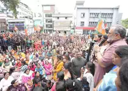 सबरीमाला घोटाला: BJP ने CBI जैसी एजेंसी से जांच कराने की मांग की सबरीमाला घोटाला: BJP ने CBI जैसी एजेंसी से जांच कराने की मांग की
