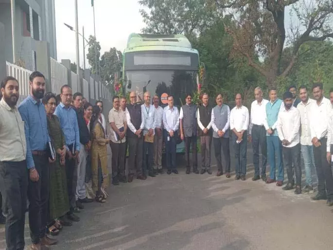 Hydrogen Bus: पुणे में पीएमपी का सफर अब हाइड्रोजन की ओर होगा Hydrogen Bus: पुणे में पीएमपी का सफर अब हाइड्रोजन की ओर होगा