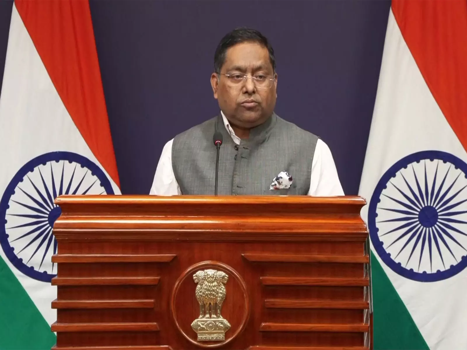 प्रधानमंत्री मोदी और ट्रंप के बीच किसी बातचीत की जानकारी नहीं: विदेश मंत्रालय प्रधानमंत्री मोदी और ट्रंप के बीच किसी बातचीत की जानकारी नहीं: विदेश मंत्रालय