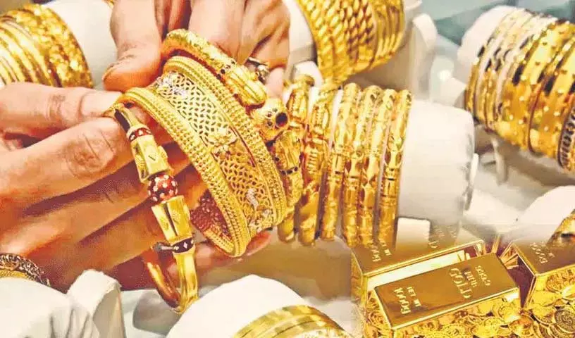 Dhanteras से पहले सोने की कीमतें स्थिर बनी हुई Dhanteras से पहले सोने की कीमतें स्थिर बनी हुई