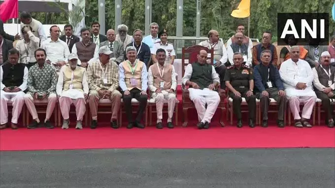 रक्षा मंत्री राजनाथ सिंह की अध्यक्षता में महत्वपूर्ण रक्षा समिति बैठक रक्षा मंत्री राजनाथ सिंह की अध्यक्षता में महत्वपूर्ण रक्षा समिति बैठक