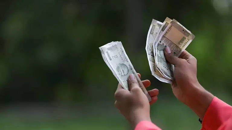 तीन जिलों में ट्रक चालकों में रोष तीन जिलों में ट्रक चालकों में रोष