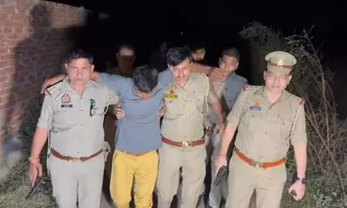 देर रात मुठभेड़, गोली लगने के बाद बदमाश गिरफ्तार देर रात मुठभेड़, गोली लगने के बाद बदमाश गिरफ्तार