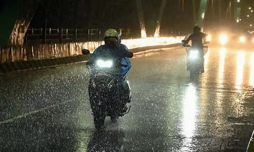 Tamil Nadu : रात में 13 जिलों में बारिश की संभावना Tamil Nadu : रात में 13 जिलों में बारिश की संभावना