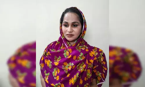 फर्जी दस्तावेजों पर रह रही बांग्लादेशी गुरु मां गिरफ्तार, कई मामले दर्ज
