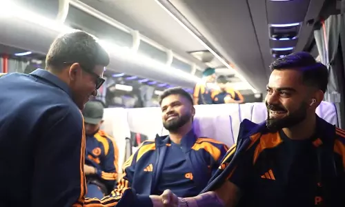 विराट कोहली ने फैंस को चौंकाया, हलचल मचा दी विराट कोहली ने फैंस को चौंकाया, हलचल मचा दी