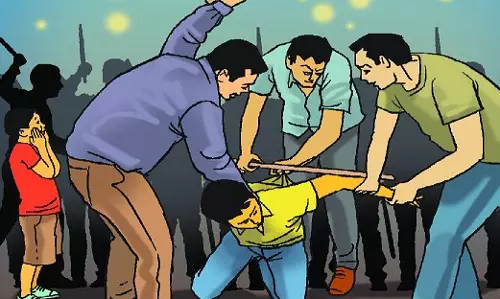 Haridwar: व्यापारी को मारने के आरोप में तीन पर कार्रवाई Haridwar: व्यापारी को मारने के आरोप में तीन पर कार्रवाई