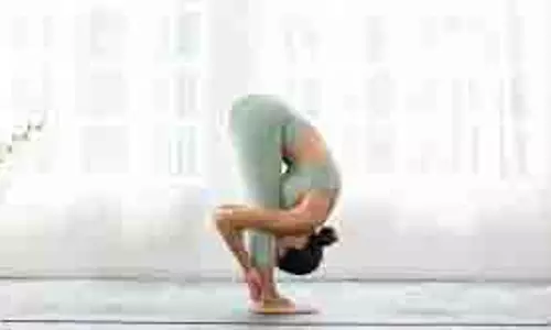 Yoga : अच्छी नींद के लिए सोने से पहले करें ये योगासन, मिलेगा फायदा