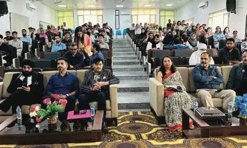 GMC Rajouri में शपथ ग्रहण एवं एप्रन पहनाने का समारोह आयोजित GMC Rajouri में शपथ ग्रहण एवं एप्रन पहनाने का समारोह आयोजित