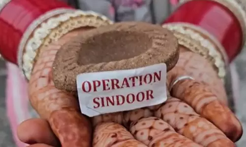 ऑपरेशन सिंदूर की प्रेरणा से महिलाओं ने बनाए विशेष दीपावली दीपक